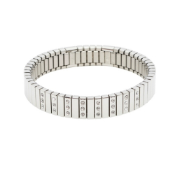 Brede zilverkleurige flexibele armband met zirkonia stenen – Maat L